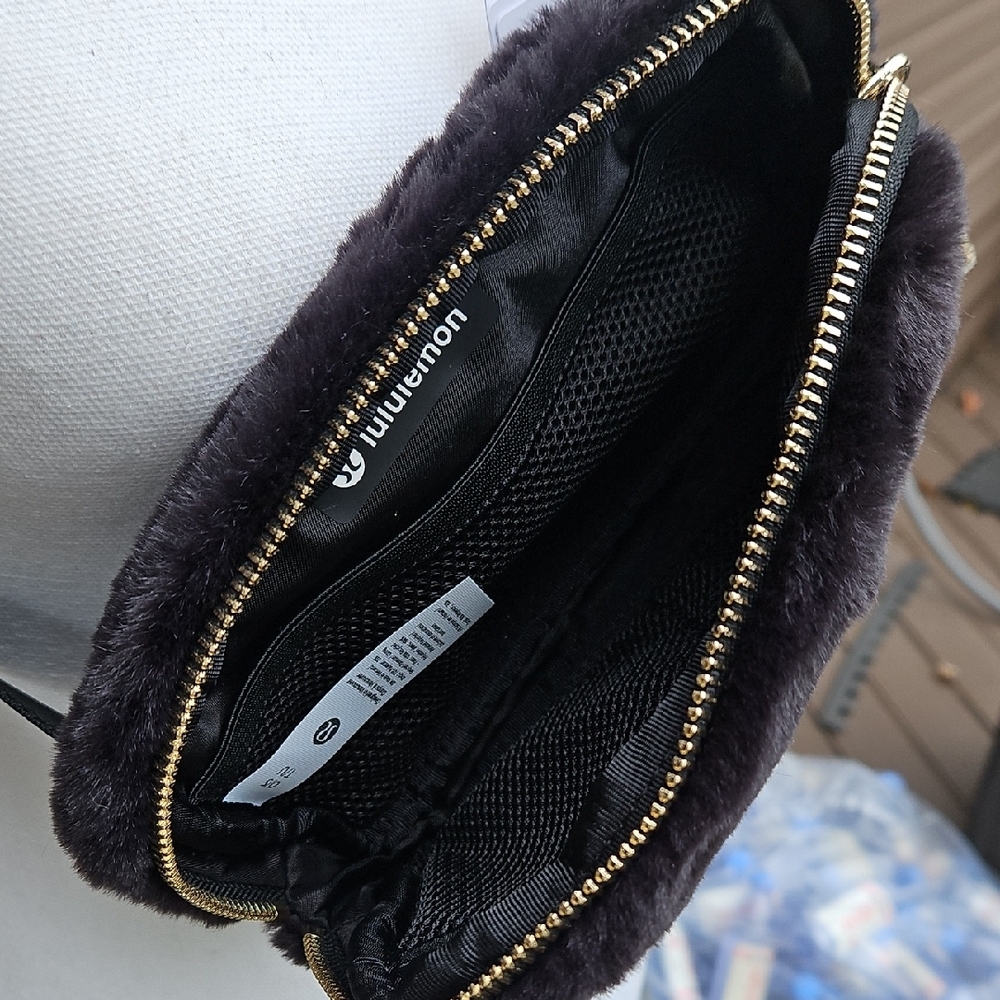 LULULEMON PLUSH FLEECE BELT BAG - Picture 9 of 14